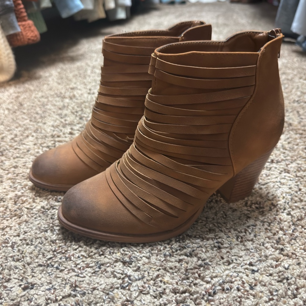 Stylish Tan Ankle Boots for Women